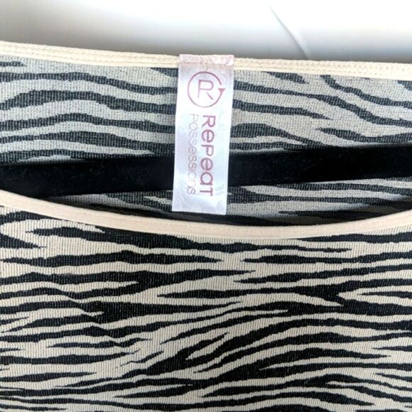 Repeat Possessions Super Skinny Animal Print Form Fitting Top Size S - Picture 4 of 6